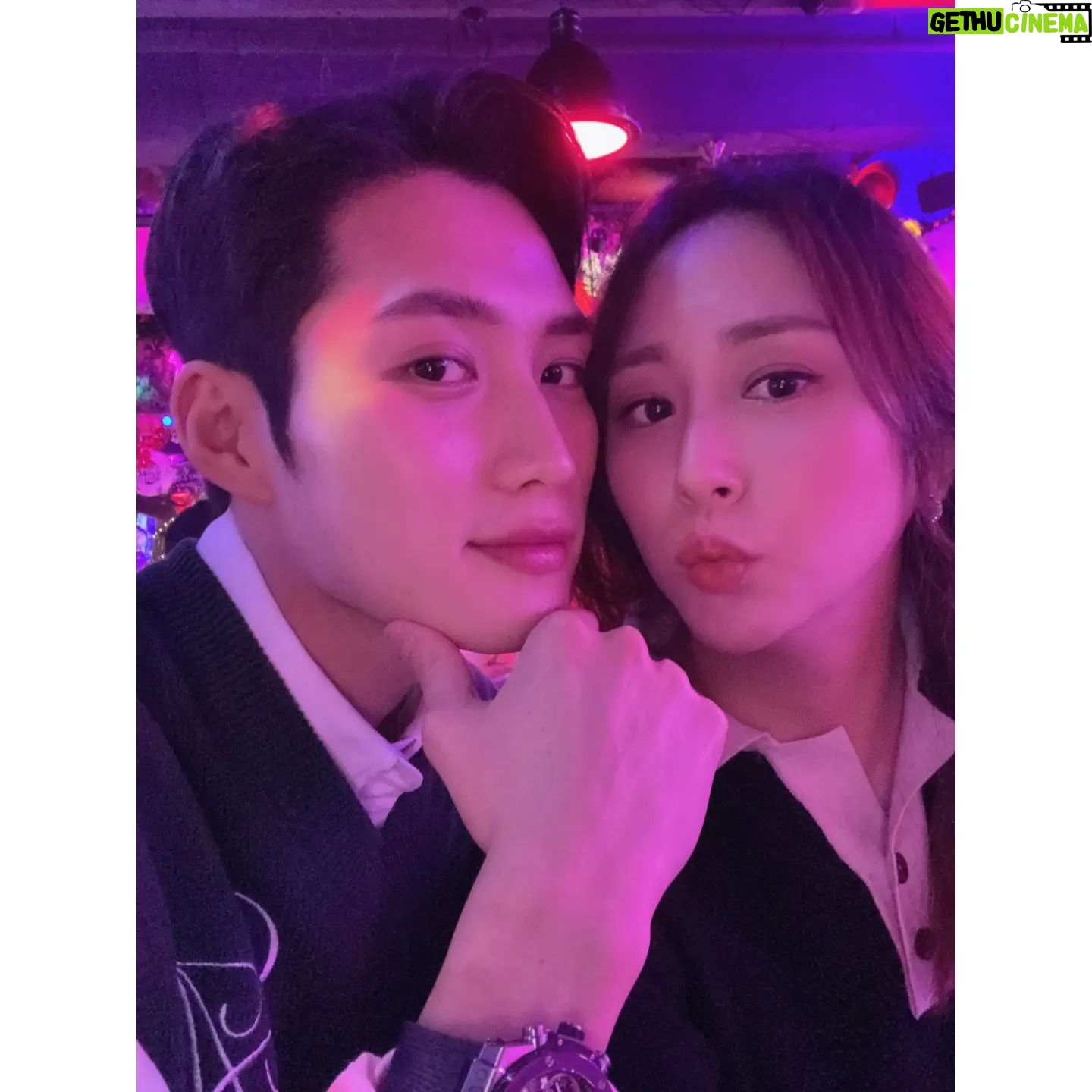 Kim Jun-ho - 29.7K Likes - .
결혼기념일 겸
크리스마스 겸
은동이 태교여행겸
짧은 여행이였지만 올해는 한해 마지막을 같이 보낼수 있어 감사합니다😍