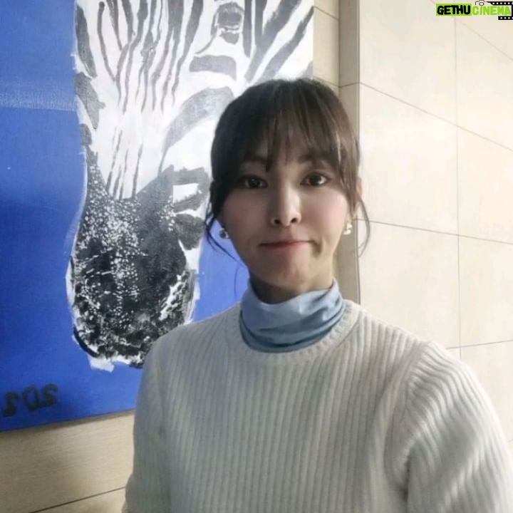 Kim Jung-hwa - 1.7K Likes - 국내 최초 국제구호개발 NGO
@kfhi_official
기아대책기구 에서
결연아동신청하시는 분들에게
'HOPE'향수와 꽃을 선물로 드린다고 하네요♡.♡
향도 너무좋고~
의미도 있는 선물이 되지 않을까요??
#3만원의행복 #나도 #누군가도 #행복한겨울의 #시작이될수있는 #향수 #희망친구기아대책 #꾸까 #wmfe613