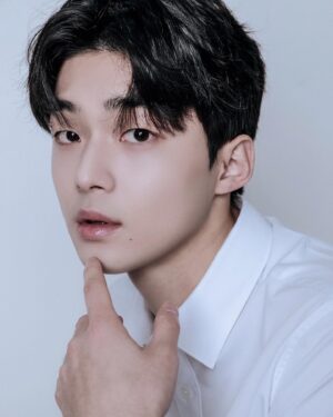 Kim Kang-min Instagram - White
@gayeongkim_ 
@mystic.actors