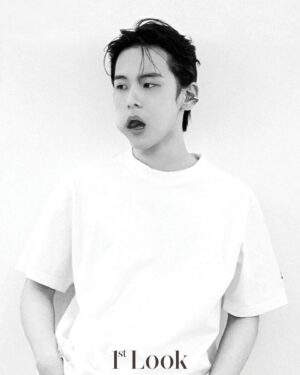 Kim Ki-hae Instagram - @1stlookofficial
소년의 꿈 

지금 가장 새로운 배우 중 하나이자, 호기심을 동력으로 나아가는 김기해라는 찬란한 소년을 만났습니다. 작년에는 <마녀 Part2>의 토우 미소년으로, 올해는 전작과 완전히 다른 <방과후 전쟁활동> 김치열로 찾아왔죠. 
“미소년과 치열을 연기한 배우가 헷갈릴 만큼 달라 보이는 것도 좋겠다 생각했어요. 이런 마음이 열심히 임한 동력이 됐어요.” 어떤 역할을 맡아도 믿고 볼 수 있는 배우가 되고 싶다는 김기해의 더 많은 이야기, <퍼스트룩> 255호에서 확인하세요. 

Contributing Editor 현국선
Photographer Jenn Kang
Interview 양보연
Hair 조미연
Makeup 황희정  #화보 #퍼스트룩 #1stlook #방과후전쟁활동 #마녀2