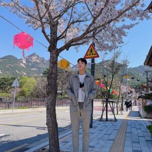 Kim Kyung-nam Instagram - Okay Day.
