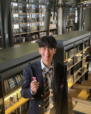 Kim Min-cheol Instagram - #하이라키 #강인한 🍭