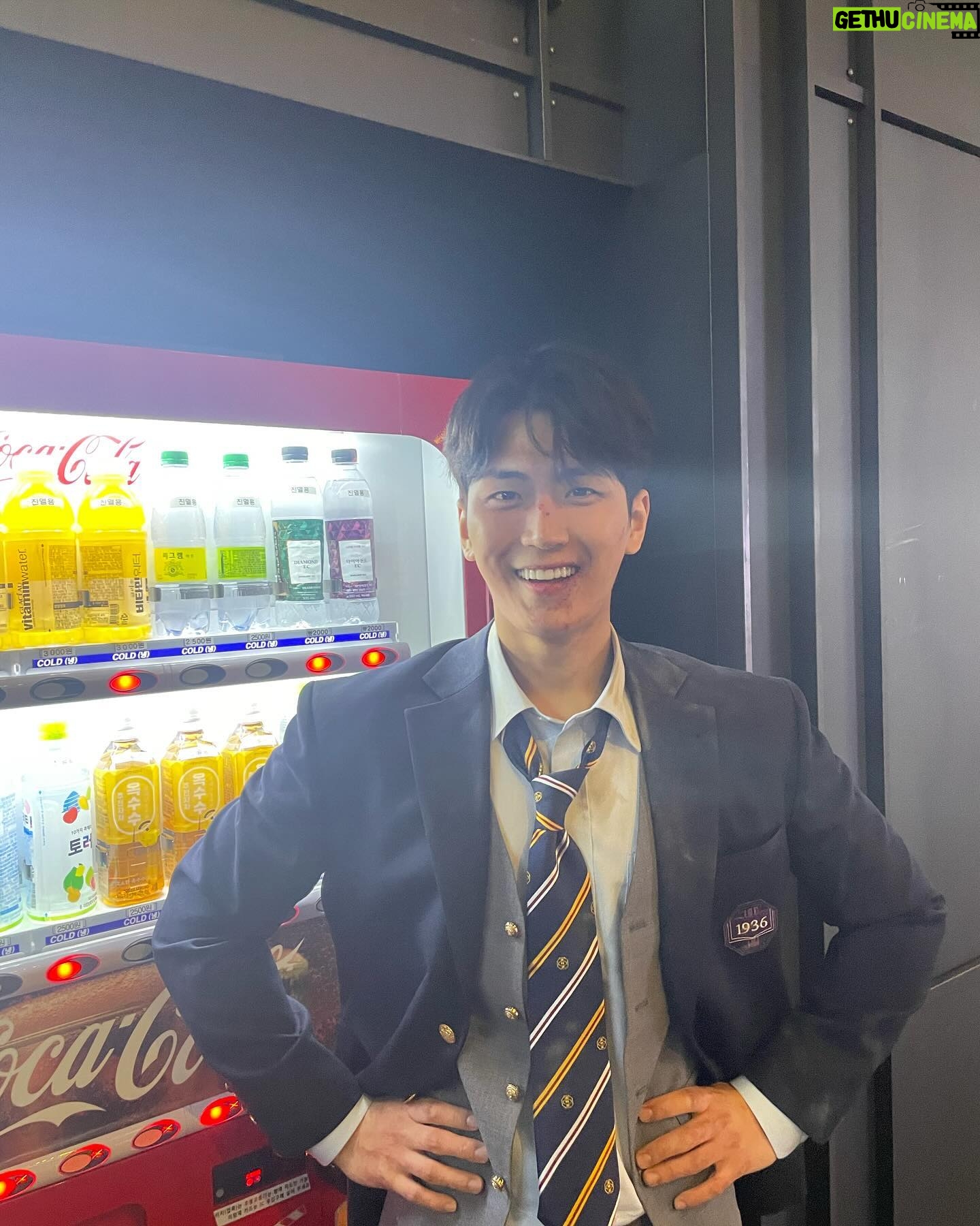 Kim Min-cheol - 185K Likes - #하이라키 #강인한 #카메라를잘닦자