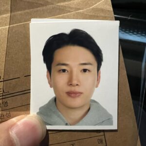 Kim Min-seok Instagram - 이게 맞지? 전의 충격에 나도 날 의심하게되네..... #증사논란 #증사혼란 #자아분단 #동명이인 아니고 #동인이인