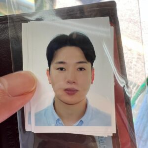 Kim Min-seok Instagram - 이게 맞지? 전의 충격에 나도 날 의심하게되네..... #증사논란 #증사혼란 #자아분단 #동명이인 아니고 #동인이인