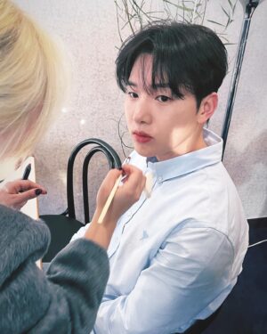 Kim Min-seok Instagram - 🎨🖌️ photo by @gkdldua_hyej