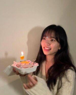 Kim No-jin Instagram - ㅠ ㅠ💛