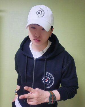 Kim Ryang -ha Instagram - 【 #량하효과 】 
살 빨리 빼야지 지금 더 쪘어..후..

#REVAMP #리뱀프