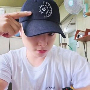 Kim Ryang -ha Instagram - 【 #량하효과 】 
드뎌! #REVAMP리뱀프 #볼캡 정식 판매 시작했습니다ㅎㅎ
많이들 구매요청 와주셨는데 선물및 #이벤트 상품으로 진행하다가 정식 판매시작했습니다!
많이 찾아주셔여ㅎㅎ

@revamp_rha 
#REVAMP #리뱀프 #REVAMP모자 #리뱀프모자
www.revamp.co.kr