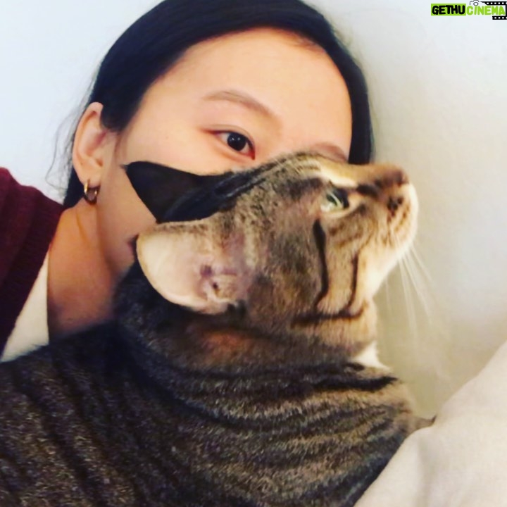 Kim Sae-byuk - 3.6K Likes - 다들 잘 지내시나요 🤢🌿오랜만에 안부 물어요