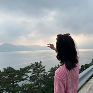 Kim Sae-byuk Instagram - 남은 6월도 무사히 즐겁게 🌲