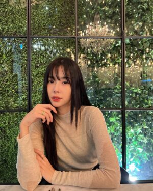 Kim Sae-yeon Instagram - Winter feels💛