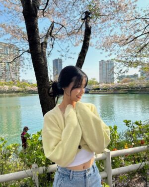 Kim Sae-yeon Instagram - 🌸