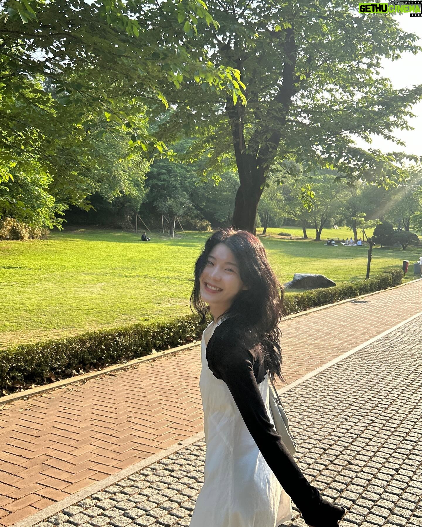Kim Seo An - 1.6K Likes - 여름 좋아🍅