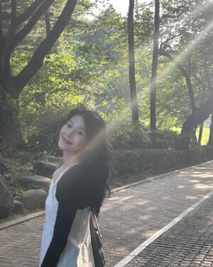 Kim Seo An Instagram - 여름 좋아🍅