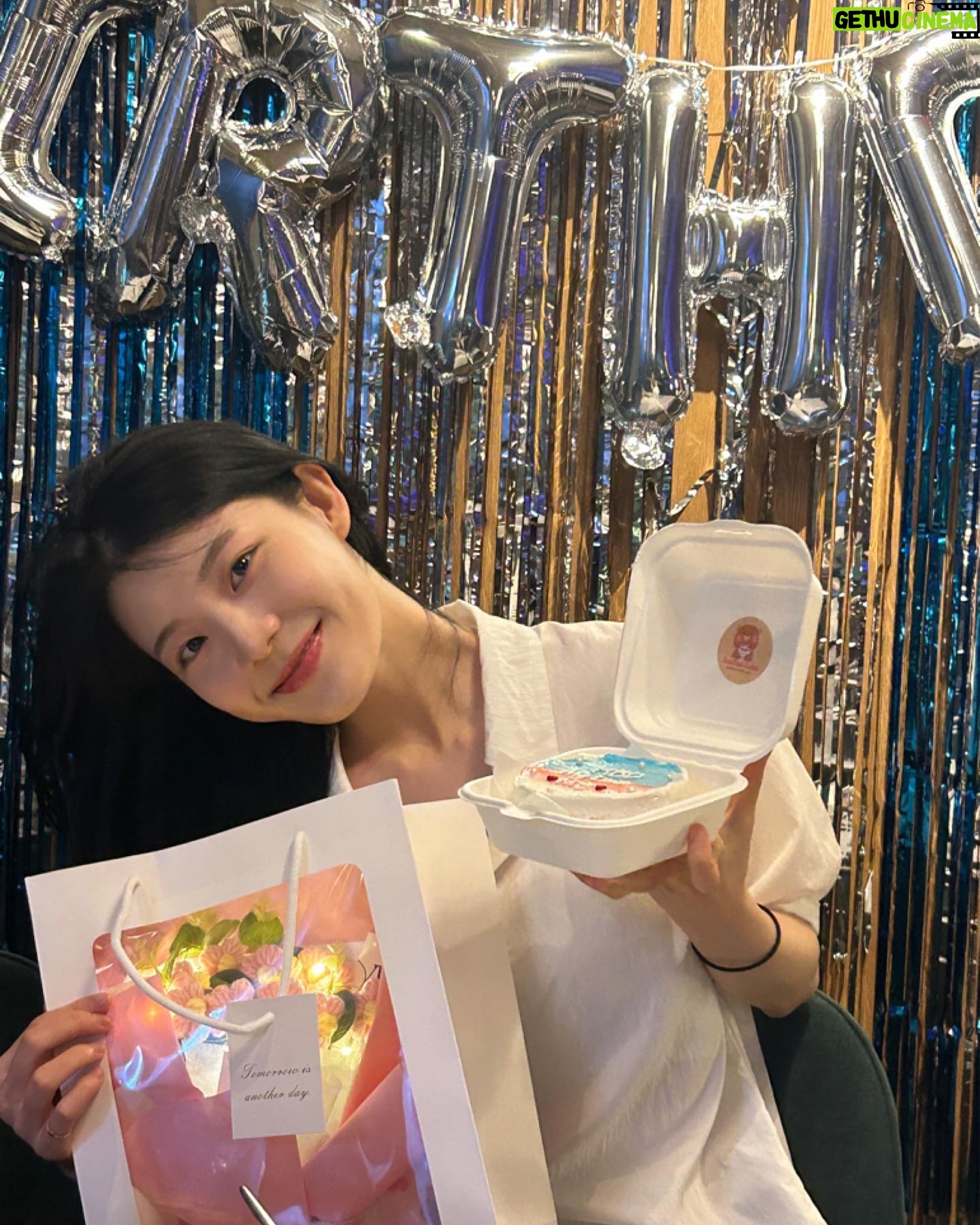 Kim Seo An - 1.9K Likes - 스마일🙃😉🤭