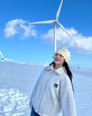 Kim Seo An Instagram - 손이 시려워 발이 시려워🥶🌨️❄️