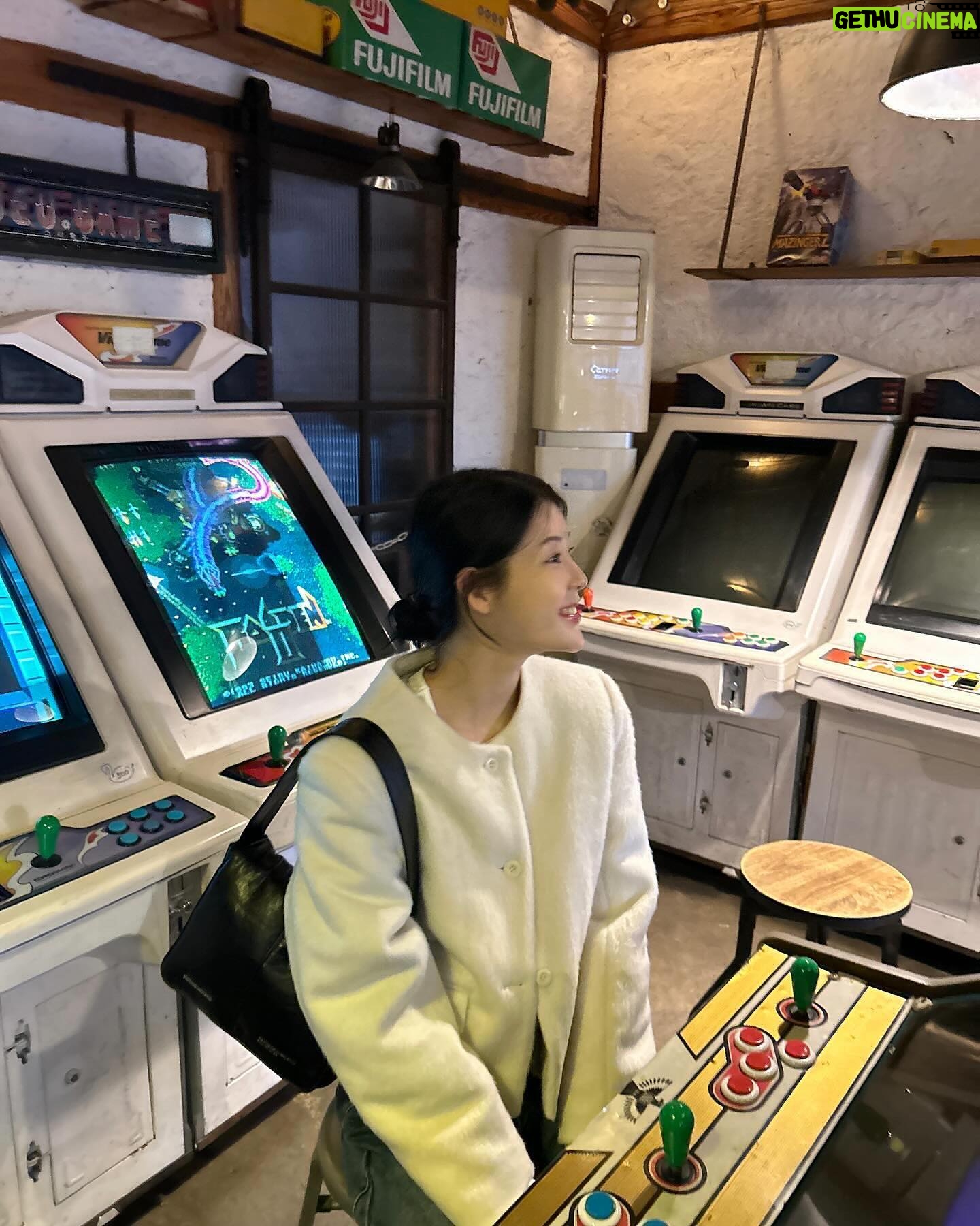 Kim Seo An - 1.4K Likes - 가볍게 보세요!