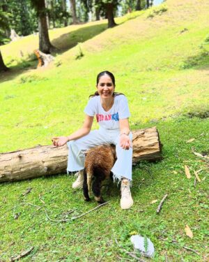 Kim Sharma Instagram - 🧺🐑 ⛰️ 👩🏻👩🏼👵🏼👴🏼