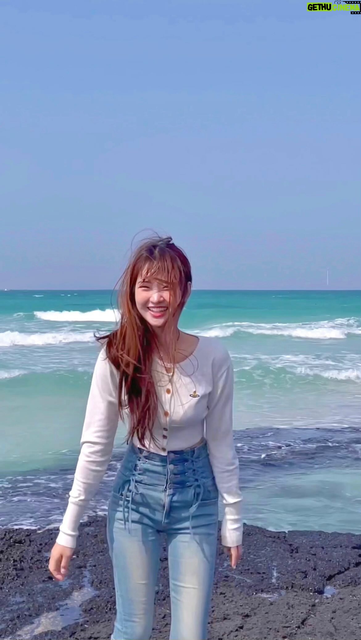 Kim Sol-bi - 606 Likes - 사진에 진심인 애들끼리 여행가면 생기는 일
(소리 켜고 보면 재밌움)