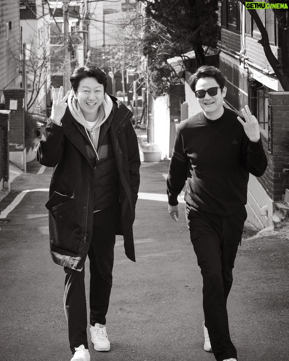 Kim Soo-ro - 1.2K Likes - 수로×성진. 우정 30주년 기념공연!!!!!!!!!!!!!
2024.3.10~3.24
현대카드 언더스테이지.
연극. 위선자 탁선생 연출.임도완