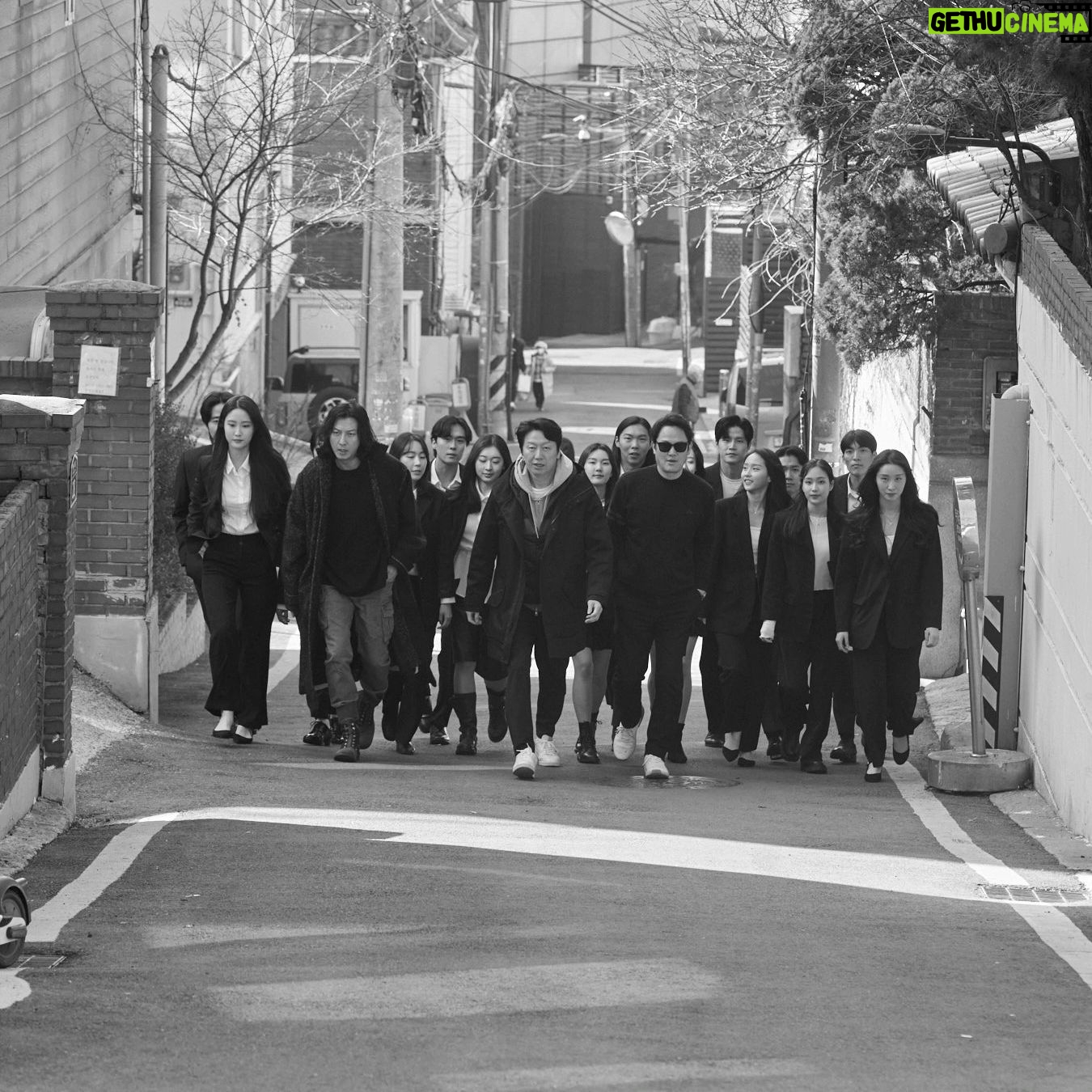 Kim Soo-ro - 1K Likes - 우리가 해낼거야. 좋은작품 보여줄꺼야. 라는 정신으로....
오늘보니 무대도 맘에들고 간만에 객석단차에도 힘을주고.
91분의 VIP 관객만 모시는듯한 극장분위기!!!!!
몰리에르 타르튀프. (위선자 탁선생)
언더스테이지 가 참 좋아요.
현대카드 언더스테이지 에서 다양한 연극과 뮤지컬들을 보여드리고 싶습니다.
위선자 탁선생. 요번주 일욜부터 시작!!!!
#두나무 #대교 #동문건설 #카카오뱅크 #게임인재단 #아떼오드 #이엠케이
#나인스토리 #유재석 #최두언 #김대수 #송요한 #유우재 #(주)대전것들 #럭키인디아 #박중훈 #송한샘 #성종완 #김지호 #허재영 #티메이커 #컴투스 #캐리어
#깐부치킨 #정훈탁 #강제규 #덮케작품을좋아하시는관객분들