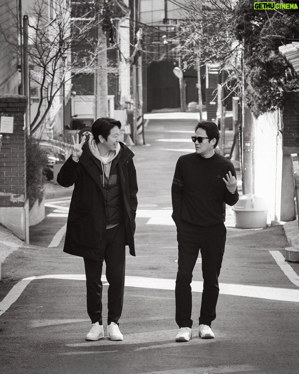 Kim Soo-ro - 1.2K Likes - 수로×성진. 우정 30주년 기념공연!!!!!!!!!!!!!
2024.3.10~3.24
현대카드 언더스테이지.
연극. 위선자 탁선생 연출.임도완