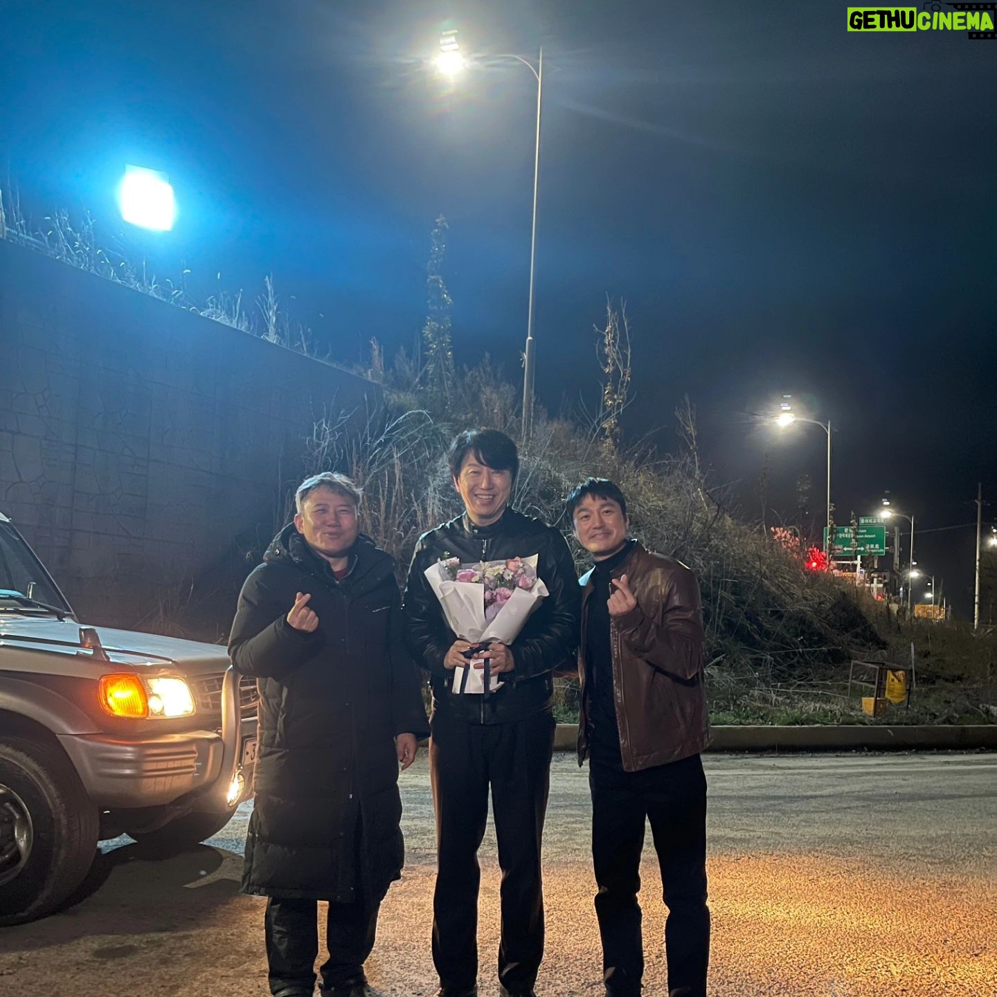 Kim Soo-ro - 1K Likes - 무대에서 만나. 드라마까지........