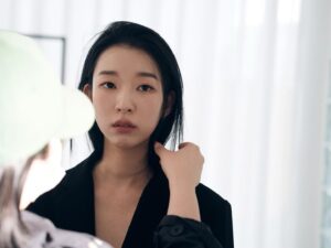 Kim Sun-a Instagram - 🍒🖤