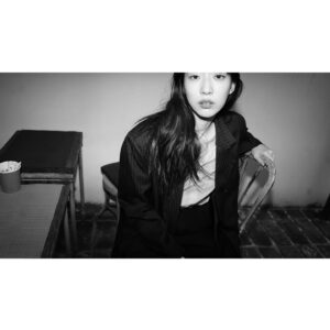 Kim Sun-a Instagram - 🖤