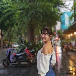 Kim Sun-young Instagram - #베트남여행  #하노이여행 
하노이에서 비내리는날
#여행 #vietnam #hanoi 
#rainyday