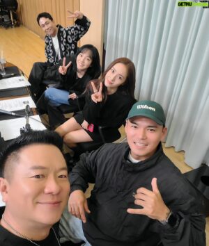 Kim Tae-Kyun Instagram - 영화 #거미집 배우들 
#오정세 #임수정 #정수정
이영화 뭔가 심상치 않을듯 
빅바도 볼 예정임 
.
.
.
#컬투쇼김태균 #두시탈출컬투쇼 #빅바
#컬투김태균 #영화거미집 
#균디직캠시리즈 #균디 #전국민의유산균