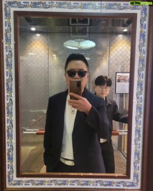 Kim Tae-Kyun Instagram - "형님 그만 가시죠"
슈퍼스타빅바와 신인가수겸매니져 스케쥴
.
.
.
#빅바 #신인가수김동하 
#컬투김태균 #균디직캠시리즈 
#균디그램