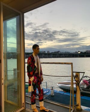 Kim Tae-hwan Instagram - 🌺🩸