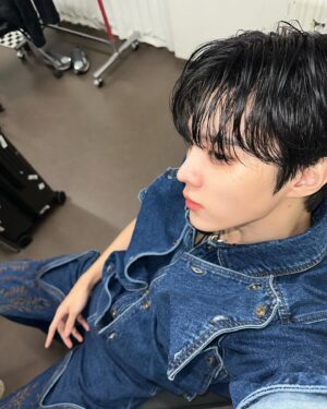 Kim Woo-seok Instagram - :)
