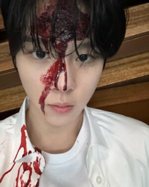 Kim Woo-seok Instagram - 안녕 어디서든 또 보자

#밤이되었습니다