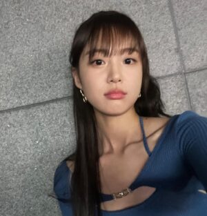 Kim Ye-ji Instagram - 뽀미💙

#보라데보라 #ena #연보미