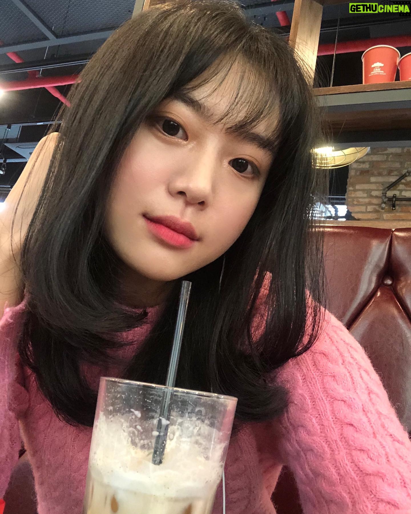 Kim Ye-ji - 1.5K Likes - 💇🏻♀️