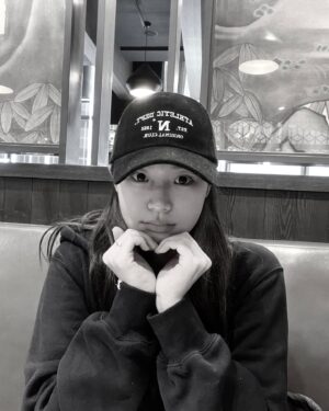 Kim Ye-ji Instagram - #230126 
가장 행복했던 생일🎂🥰