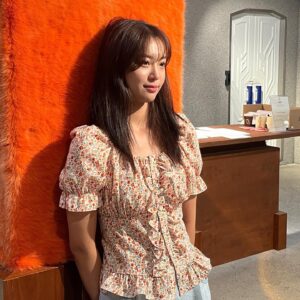 Kim Ye-ji Instagram - 🧡