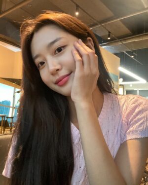Kim Ye-ji Instagram - 🌸