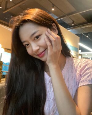 Kim Ye-ji Instagram - 🌸