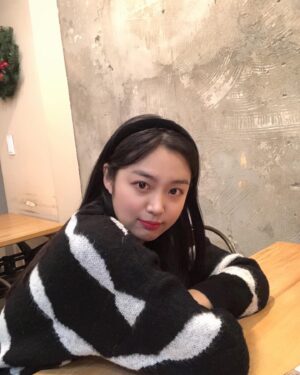 Kim Ye-ji Instagram - 🤍🖤