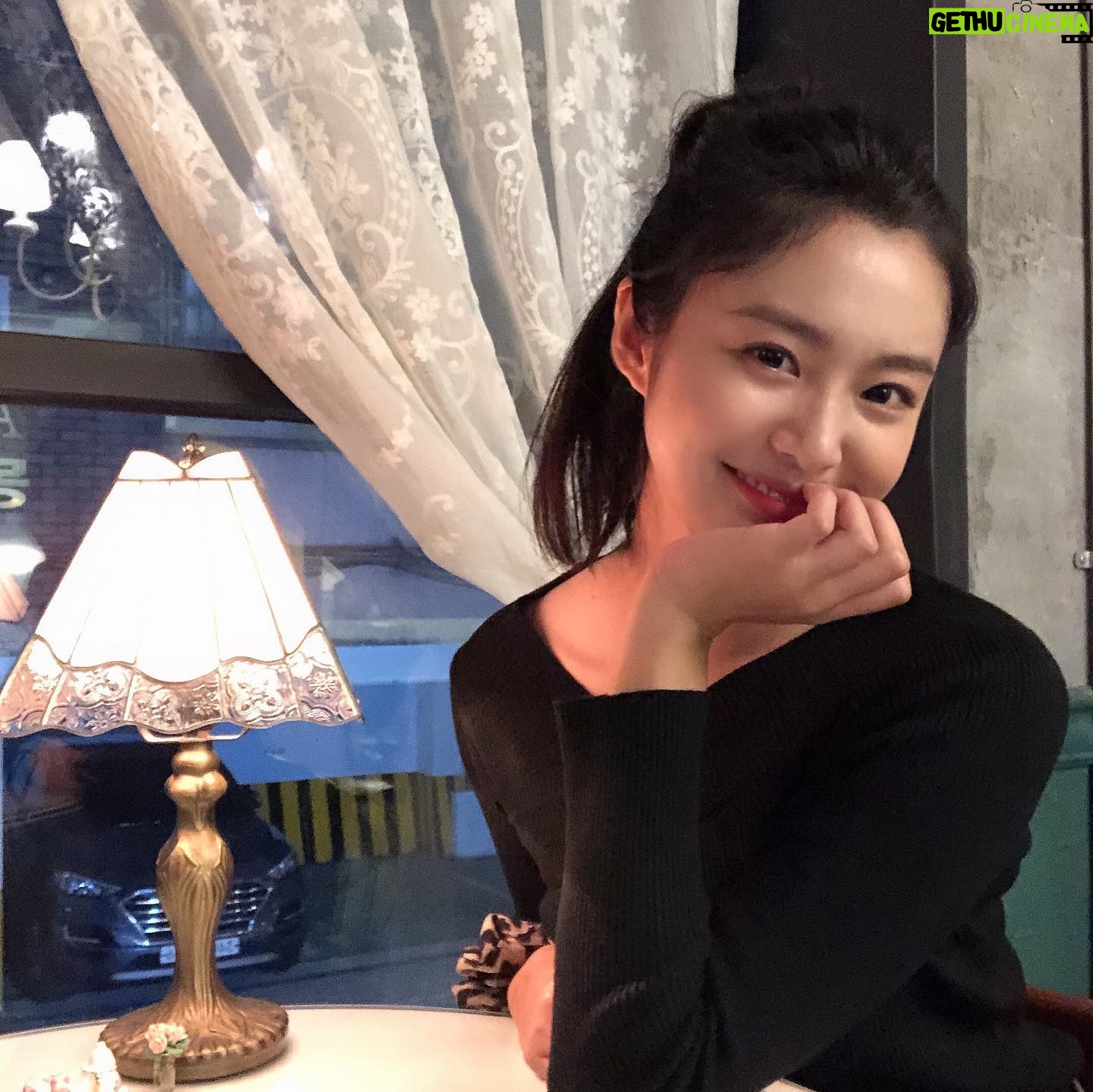 Kim Ye-ji - 1.2K Likes -