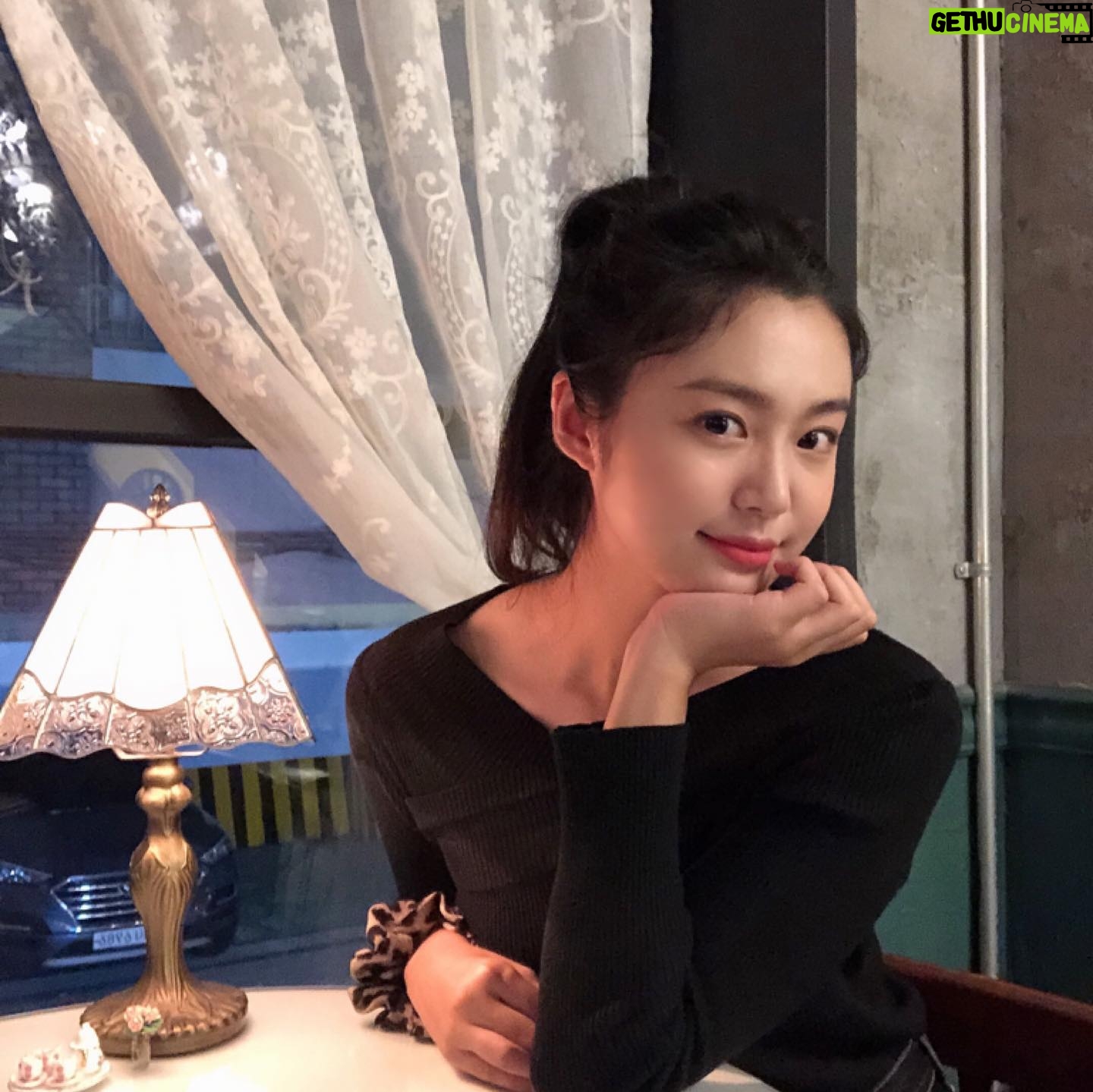 Kim Ye-ji - 1.2K Likes -