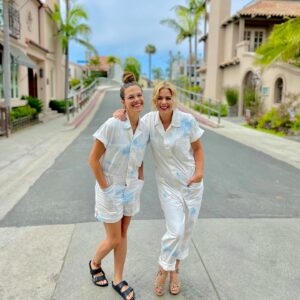 Kimberly Caldwell Instagram - 🌈 Twinning with my sis since 1986 👯‍♀️ PROUD to be your sister! PROUD to be the sister of a PROUD GAY BEAUTIFUL SMART (and single 😆) LESBIAN! PROUD that I will never have to explain what gay is to my kids. They know #loveislove period. HAPPY PRIDE EVERYDAY ALL DAY! #pride2021 #gaypride @kcaldwell425 Twinning jumpers: @lulus