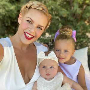 Kimberly Caldwell Instagram - Party of 3!
👩‍👧‍👧💕💒
Heartbroken I can’t be at my cousins wedding today in Texas but COVID wasn’t going to stop us from getting dressed up, watching the live stream, and celebrating love! 
💍🎩🎩
.
Missing my better half. 
@jordancharvey ❤️