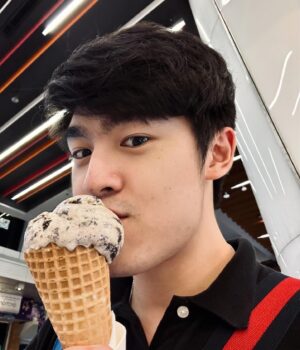 Kimson Tan Instagram - Pov : your bf updating you.