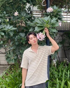 Kirati Puangmalee Instagram - อยู่ใกล้แมวระวังแพ้ขน อยู่ใกล้ผมระวังแพ้ใจ😮‍💨