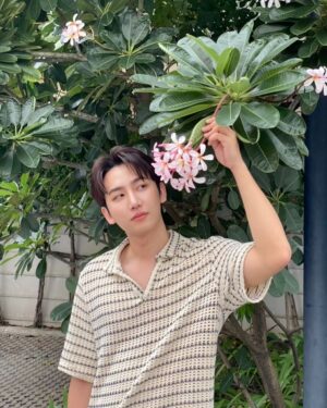 Kirati Puangmalee Instagram - อยู่ใกล้แมวระวังแพ้ขน อยู่ใกล้ผมระวังแพ้ใจ😮‍💨
